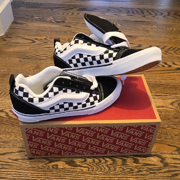 Vans Knu Skool Checkerboard Skate Shoe - Black / White - Picture 5 of 8